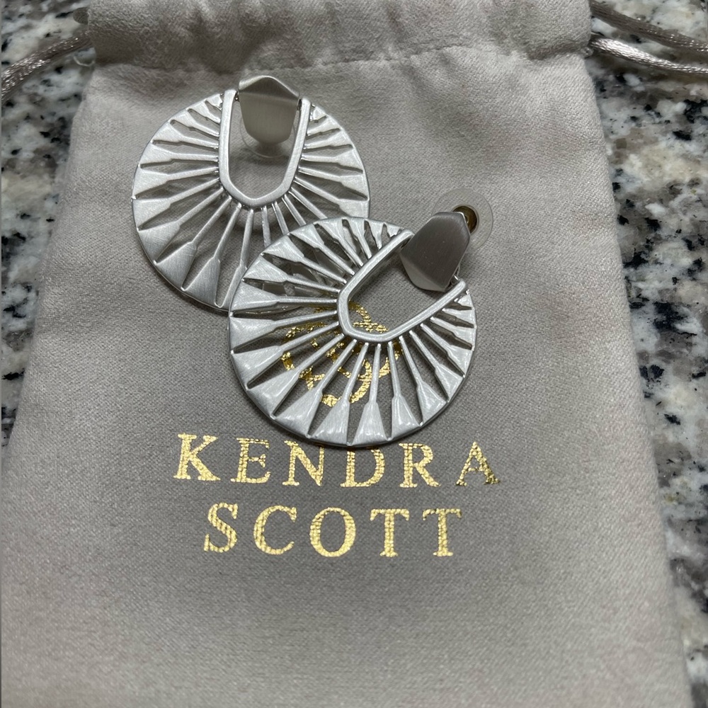 Kendra Scott Didi Sunburst Drop Earrings Silver